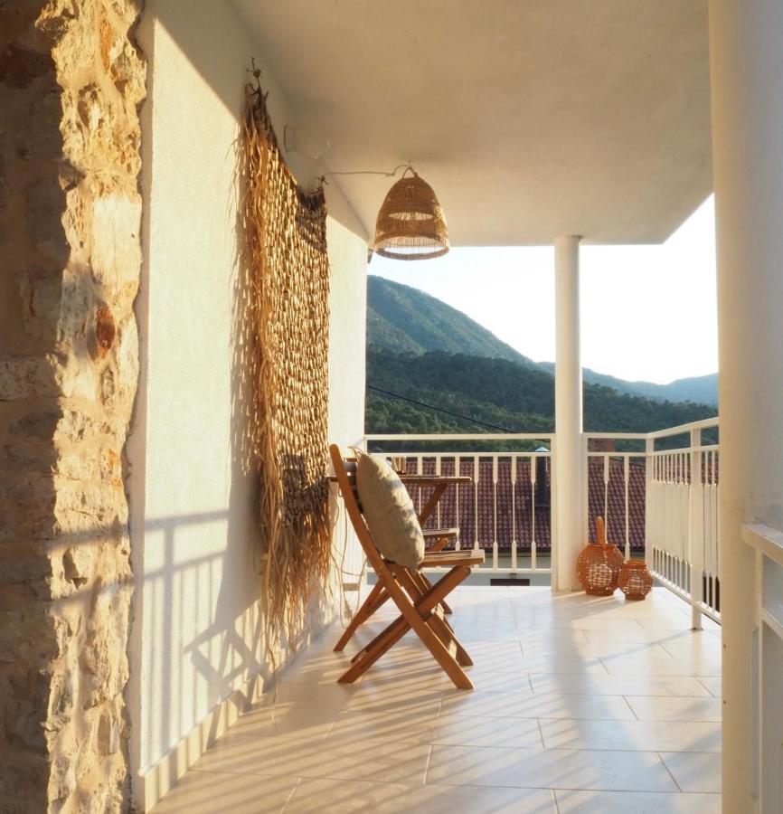 Mi Sestre - Studio Apartment Hvar Vrisnik Jelsa  Exterior foto